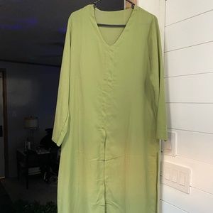 2-Piece Women's Outfit: Long Sleeve Shirt and Wide Leg Pants (never worn)